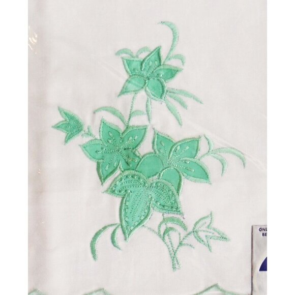 Vintage Green Applique Embroidered Pillowcases NOS Heritage Cottagecore - Picture 2 of 4